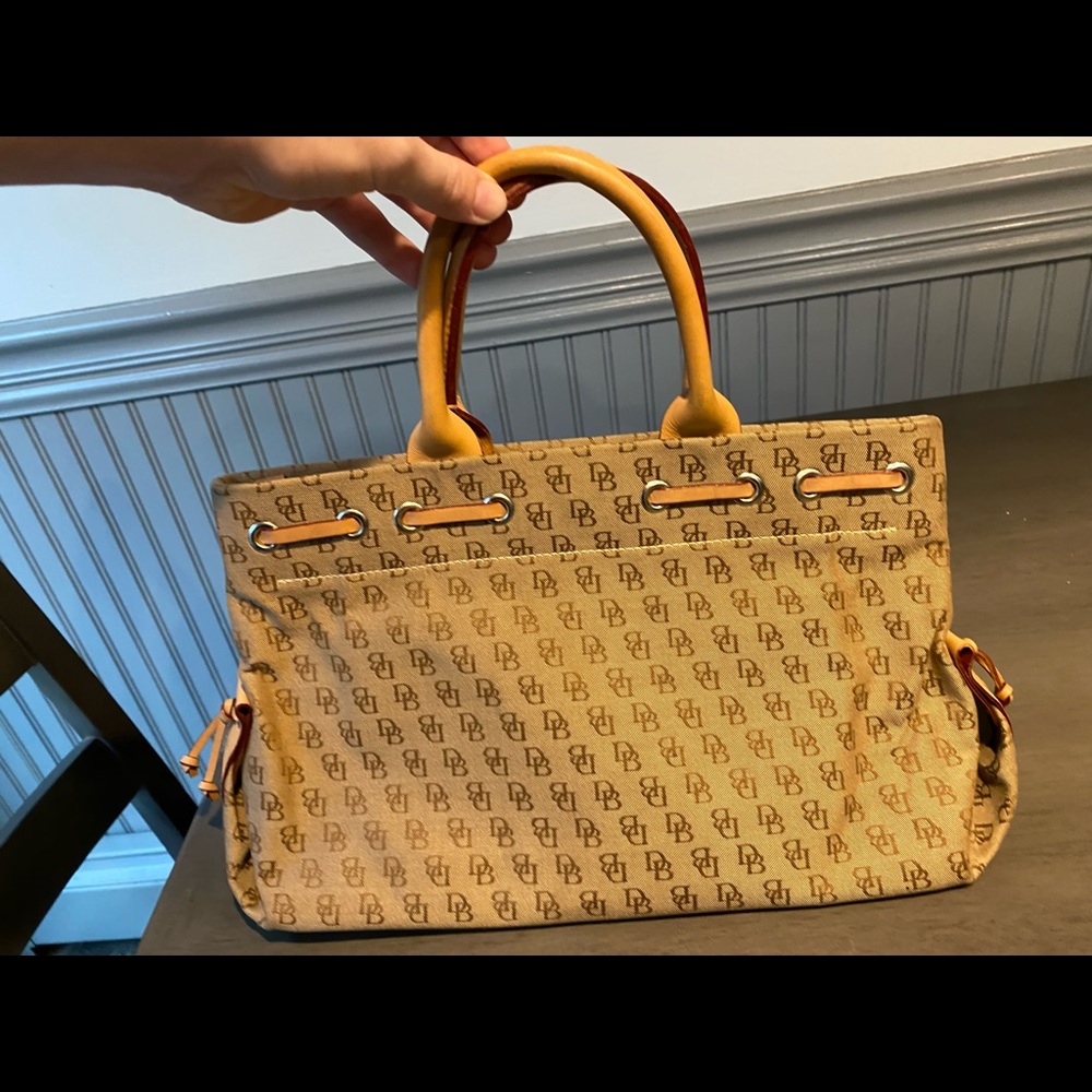 DONNEY AND BURKE PURSE !